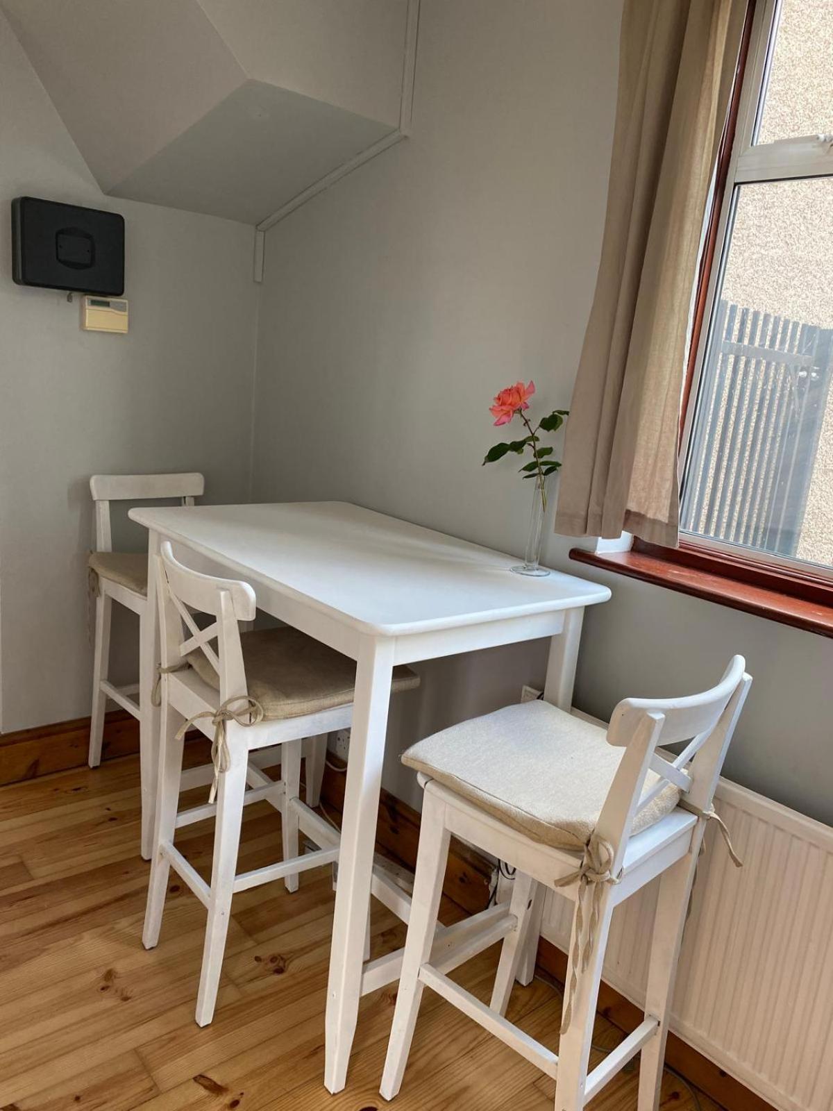 Lovely Rooms In West London Northolt  Ngoại thất bức ảnh